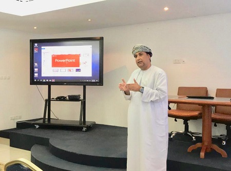 الدكتور شوقي يفتتح برنامج الورشة 