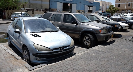 جانب من السيارات المهملة