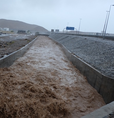 شبكة حديثة من قنوات تصريف المياه تعمل بشكل فعال أثناء الأمطار