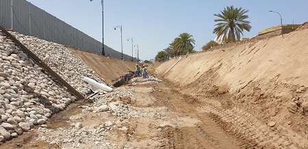 من أعمال قنوات تصريف مياه الأمطار بالغبرة