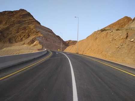 بلدية مسقط تفتح حركة المرور للمسار الجديد لطريق عقبة ينكت  على طريق يتي - السيفه بولاية