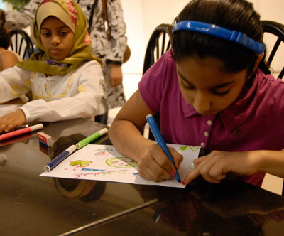 بلدية مسقط  تنفذ حملة لإزالة المشوهات وبقايا الأشجار